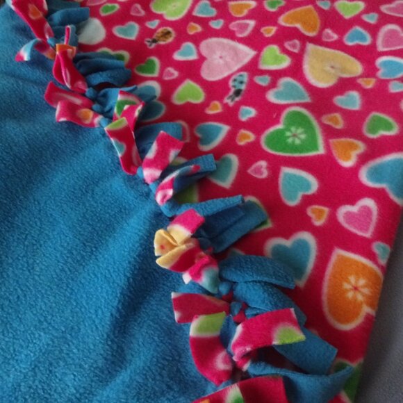 Colorful HEARTS on HOT PINK Handmade Fleece Blanket TRUE BLUE Back 48" x 52" - Picture 2 of 3